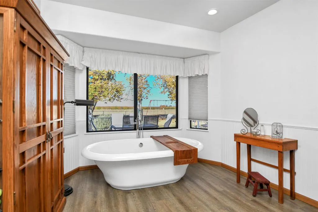 23751 Marsh Creek Rd, Brentwood, California 94513 home-pic-29