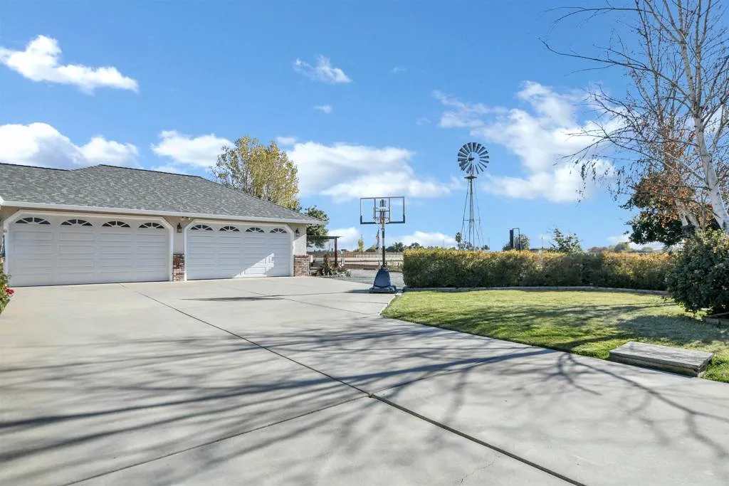 23751 Marsh Creek Rd, Brentwood, California 94513 home-pic-10