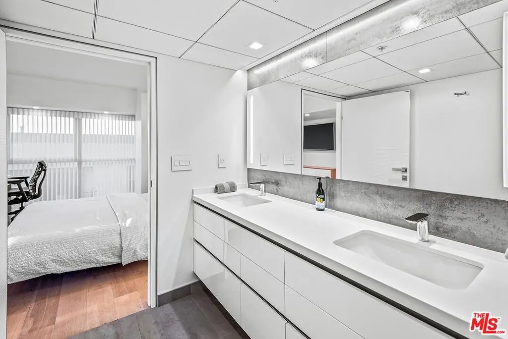 13700 Marina Pointe Drive 617, Marina Del Rey, California 90292 home-pic-15