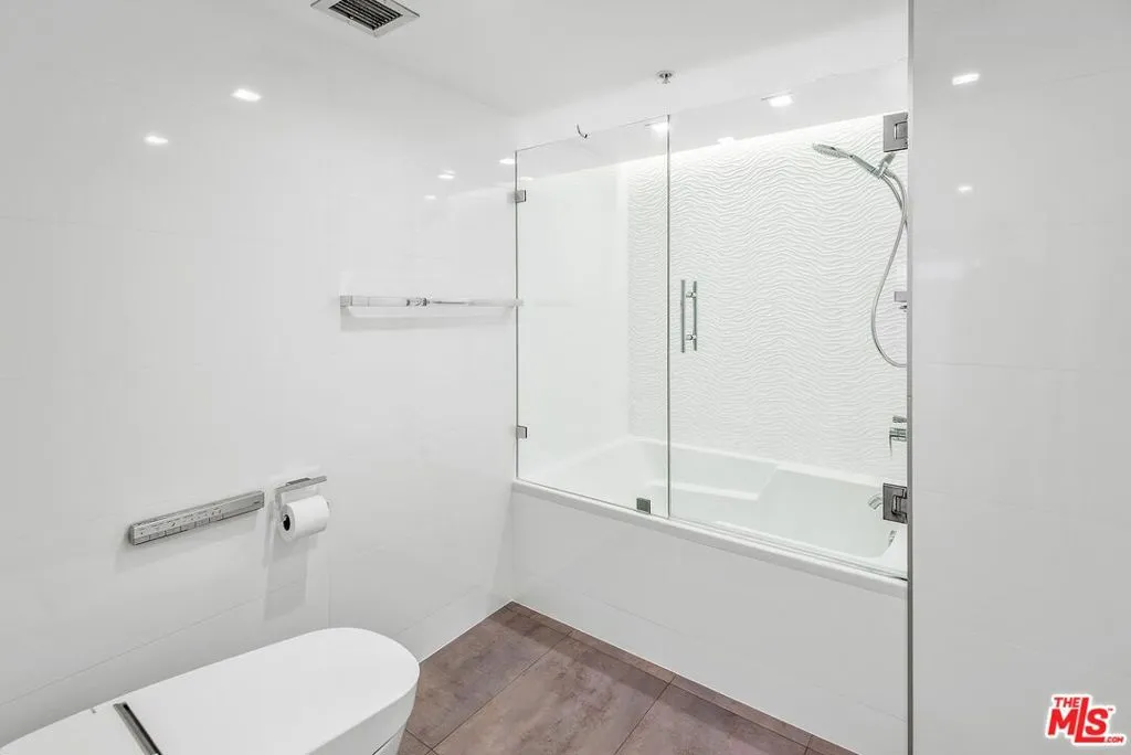 13700 Marina Pointe Drive 617, Marina Del Rey, California 90292 home-pic-17