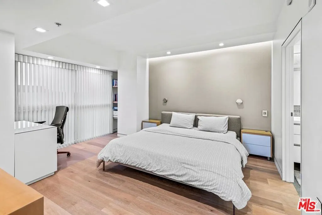 13700 Marina Pointe Drive 617, Marina Del Rey, California 90292 home-pic-11