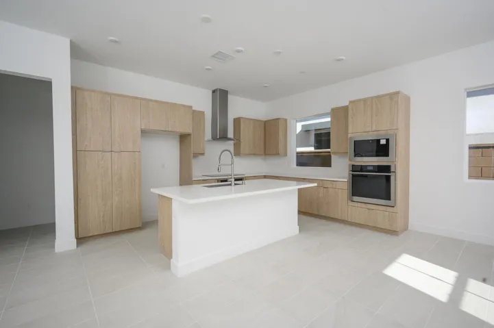 2652 Prairie Rose Ln int1