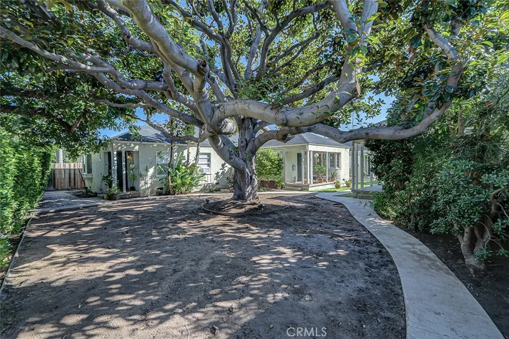 1502 Ocean Park, Santa Monica, California 90405 home-pic-1