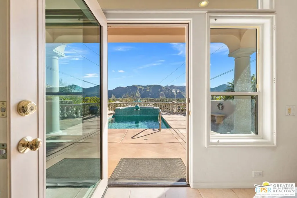 18 Cahuilla Hills Drive, Palm Springs, California 92264 home-pic-45