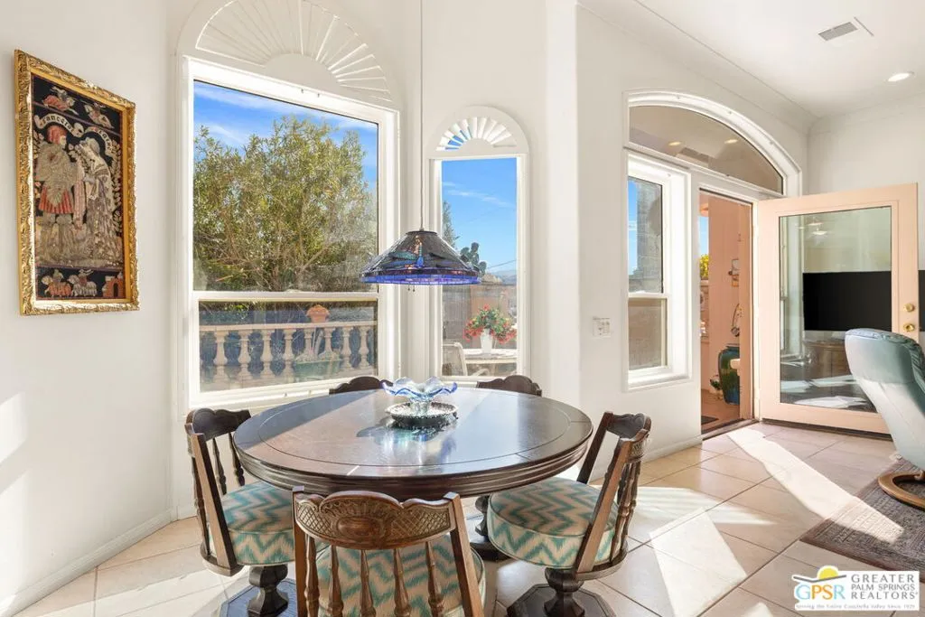 18 Cahuilla Hills Drive, Palm Springs, California 92264 home-pic-25