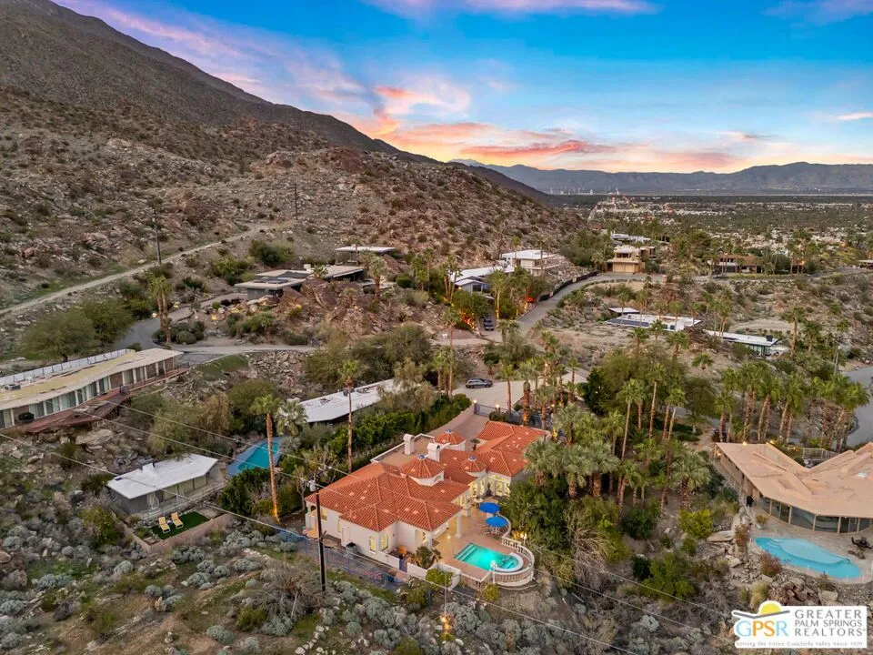 18 Cahuilla Hills Drive, Palm Springs, California 92264 home-pic-2