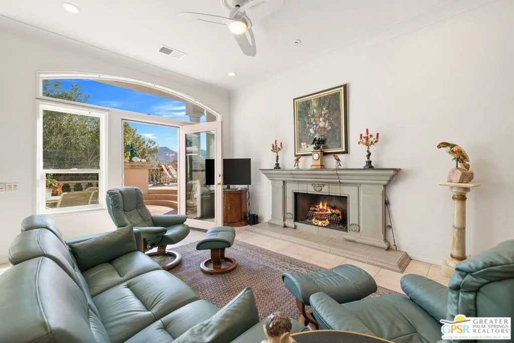 18 Cahuilla Hills Drive, Palm Springs, California 92264 home-pic-23