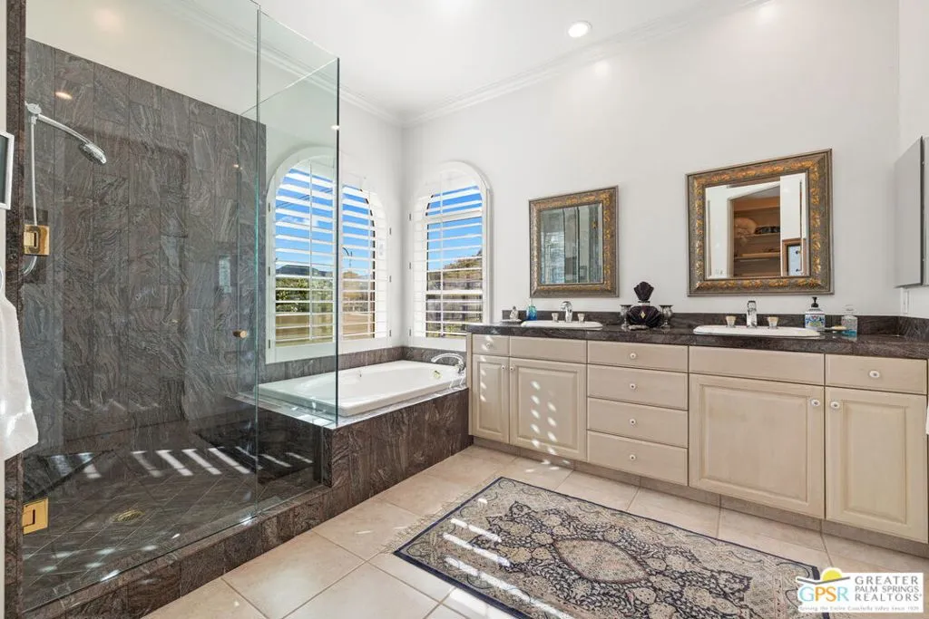 18 Cahuilla Hills Drive, Palm Springs, California 92264 home-pic-41