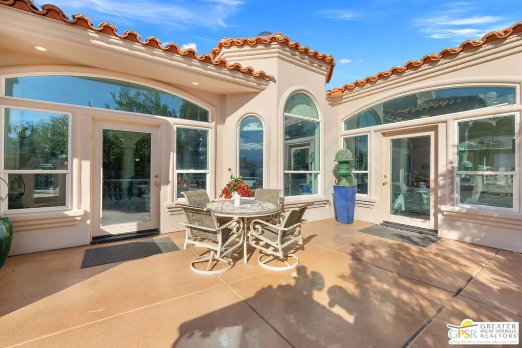 18 Cahuilla Hills Drive, Palm Springs, California 92264 home-pic-17