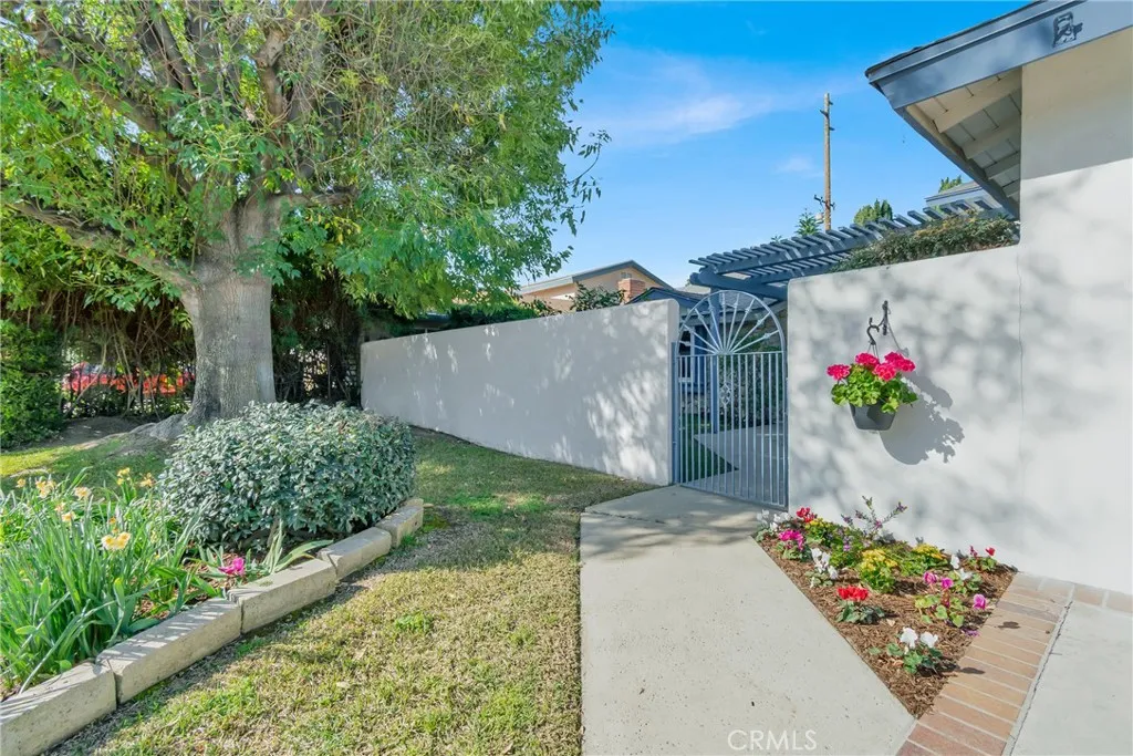 13381 Epping, Tustin, California 92780 home-pic-2