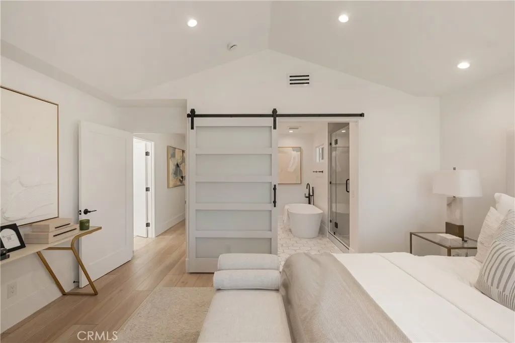 2187 Meyer Place, Costa Mesa, California 92627 home-pic-22
