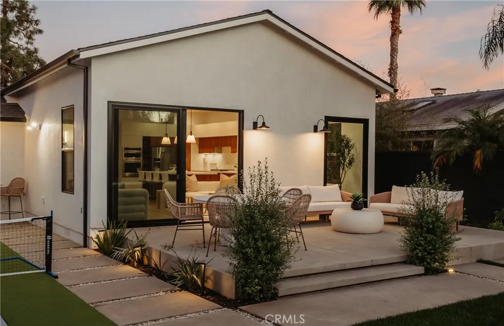2187 Meyer Place, Costa Mesa, California 92627 home-pic-4
