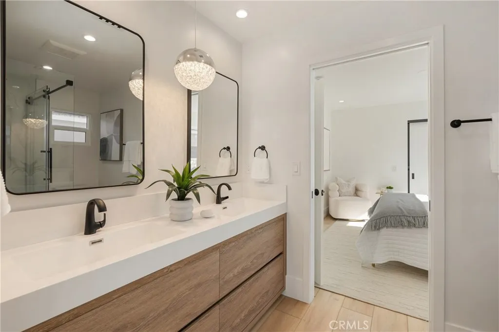 2187 Meyer Place, Costa Mesa, California 92627 home-pic-18