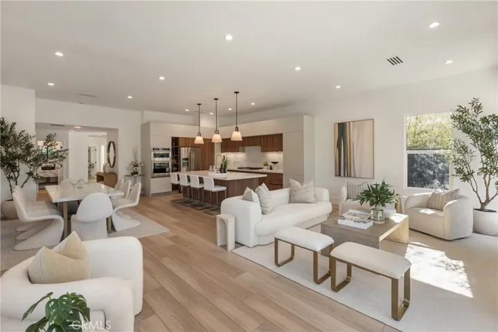 2187 Meyer Place, Costa Mesa, California 92627