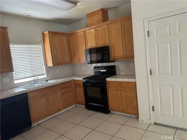 692 Gateway, Merced, California 95340