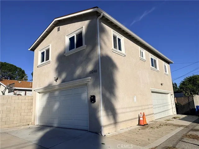 10246 Odessa, Granada Hills, California 91343
