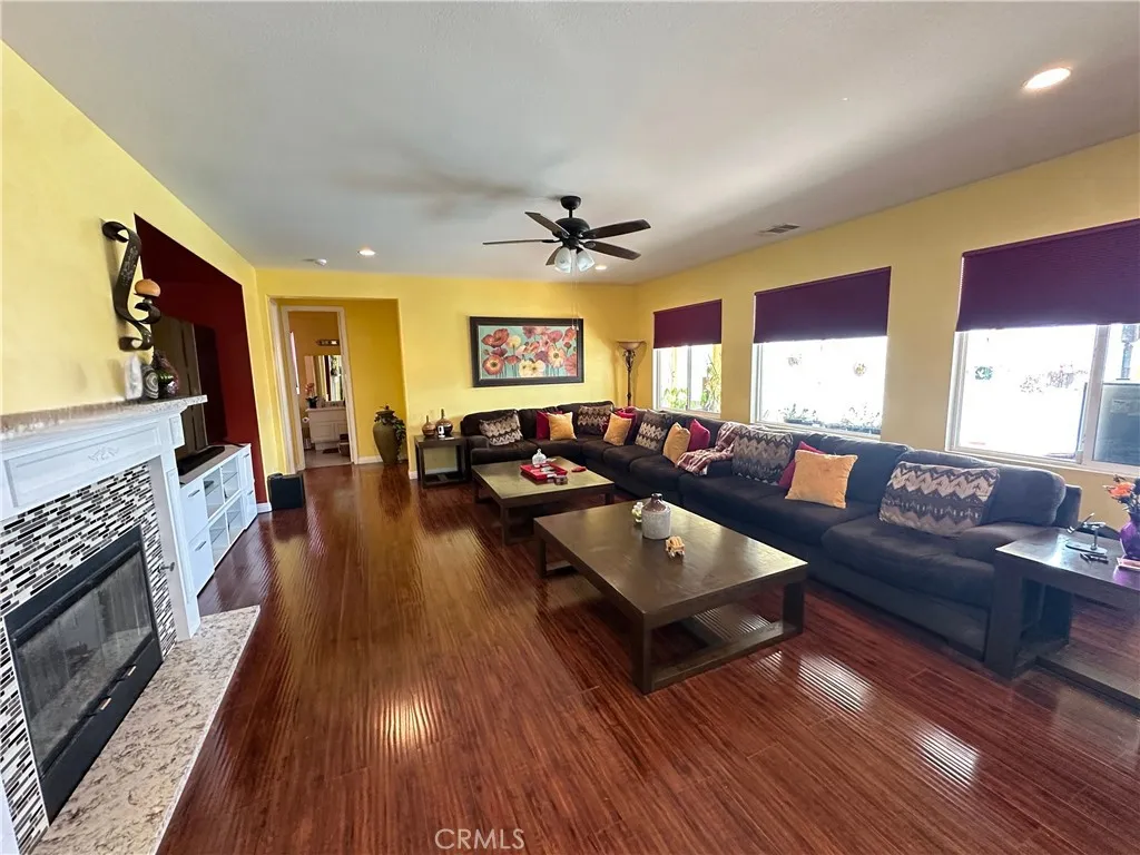 12635 Agave Bay Street, Victorville, California 92392 home-pic-6