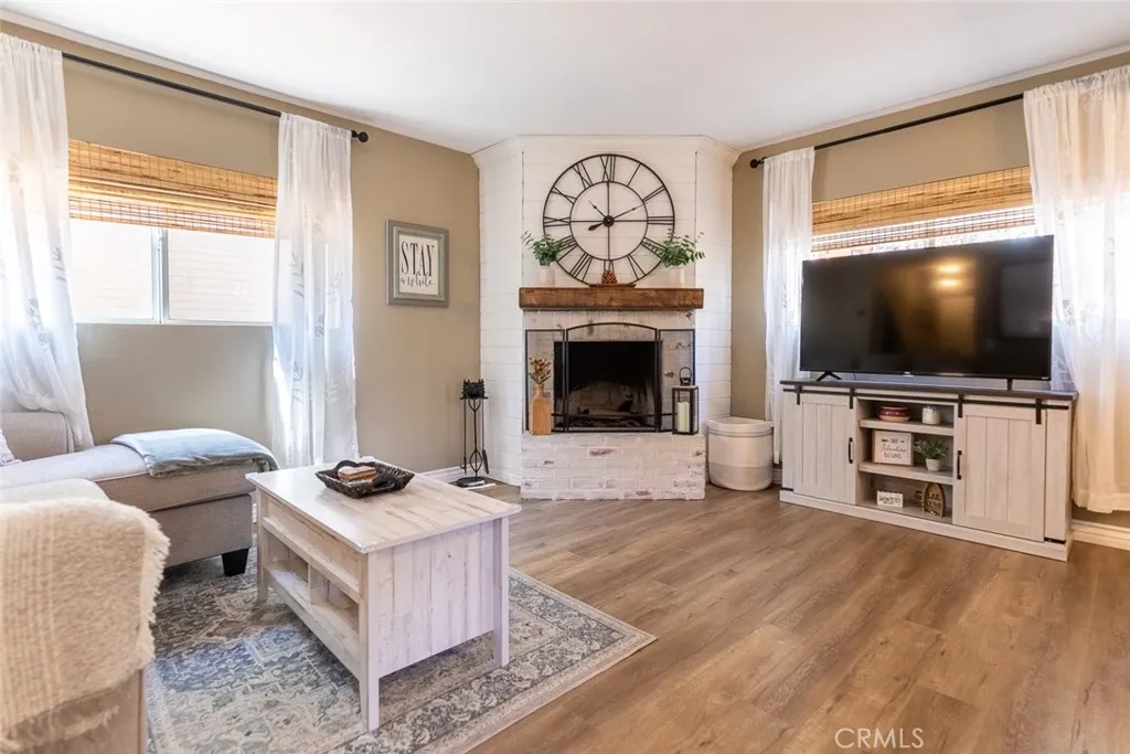 846 Maple Lane, Sugarloaf, California 92386 home-pic-8