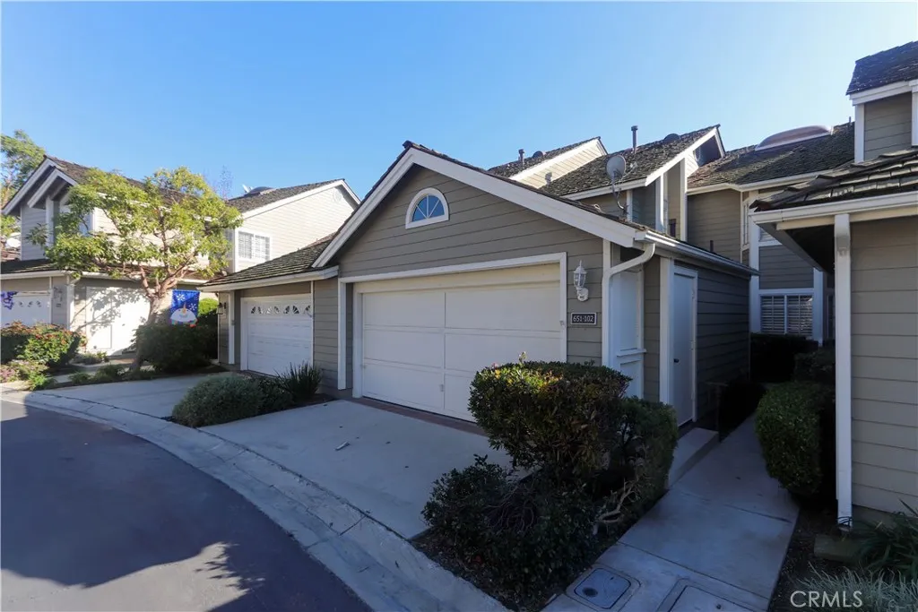 651 Wakefield Court 102, Long Beach, California 90803 home-pic-3