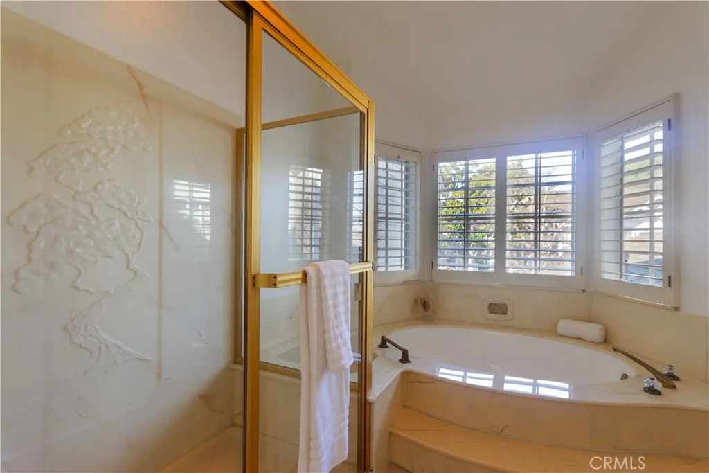 651 Wakefield Court 102, Long Beach, California 90803 home-pic-30