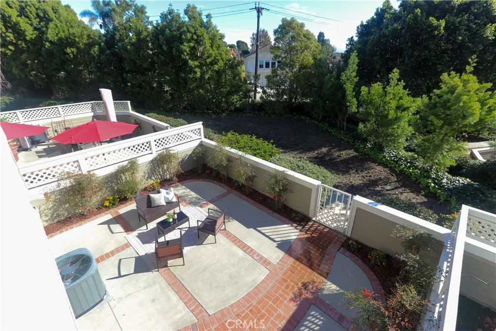 651 Wakefield Court 102, Long Beach, California 90803 home-pic-20