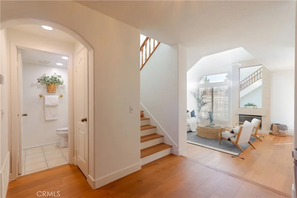 651 Wakefield Court 102, Long Beach, California 90803 home-pic-7