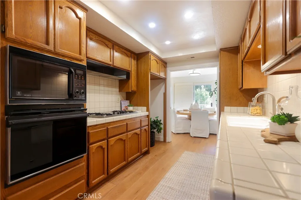 651 Wakefield Court 102, Long Beach, California 90803 home-pic-17