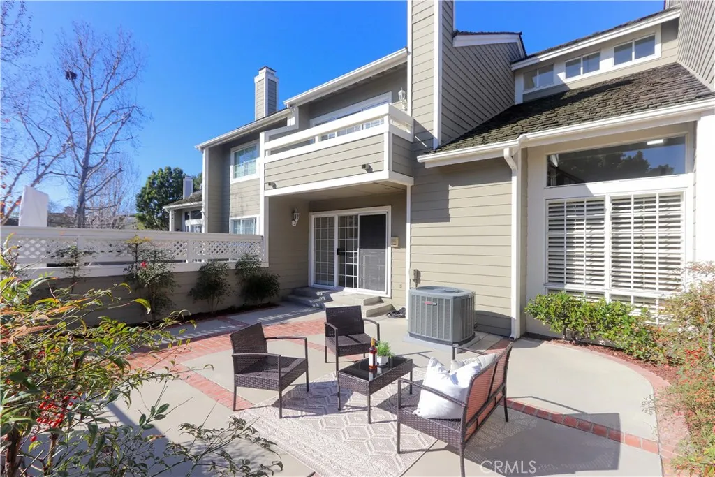 651 Wakefield Court 102, Long Beach, California 90803 home-pic-21
