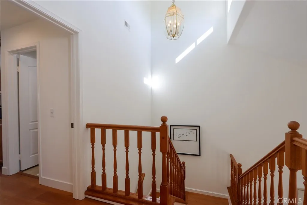 651 Wakefield Court 102, Long Beach, California 90803 home-pic-35