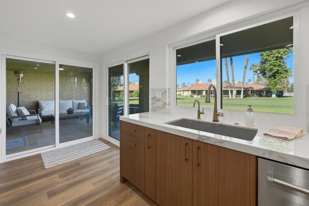 26 Camisa Lane, Palm Desert, California 92260 home-pic-6
