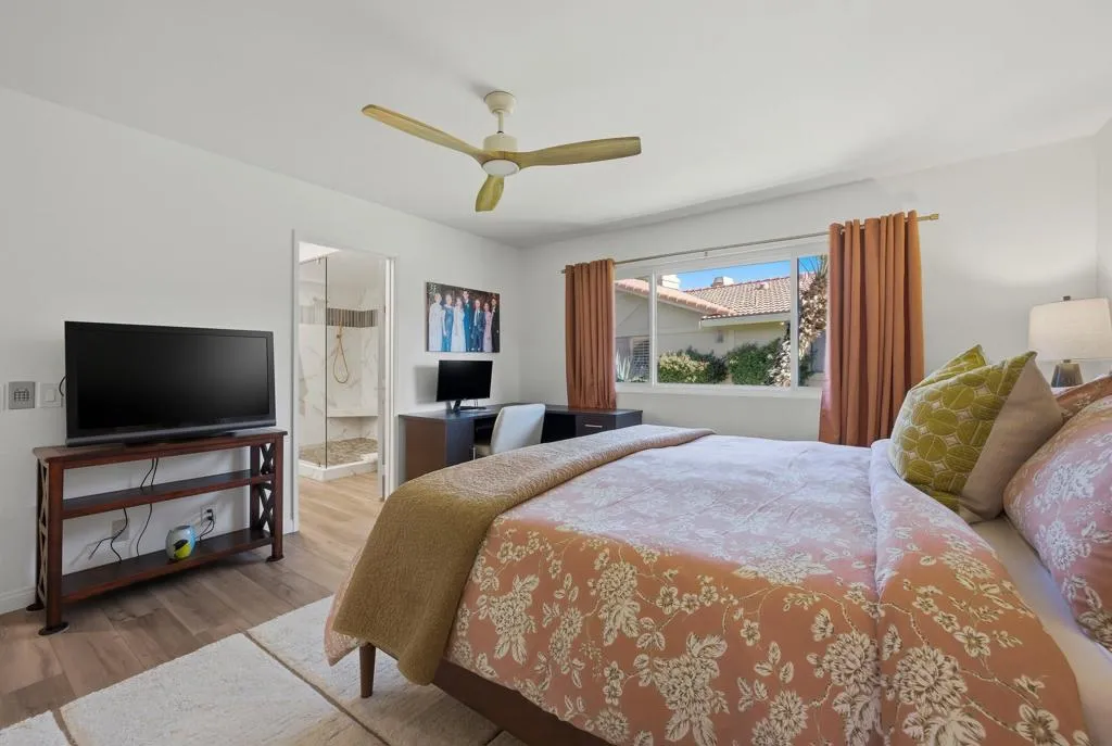26 Camisa Lane, Palm Desert, California 92260 home-pic-12