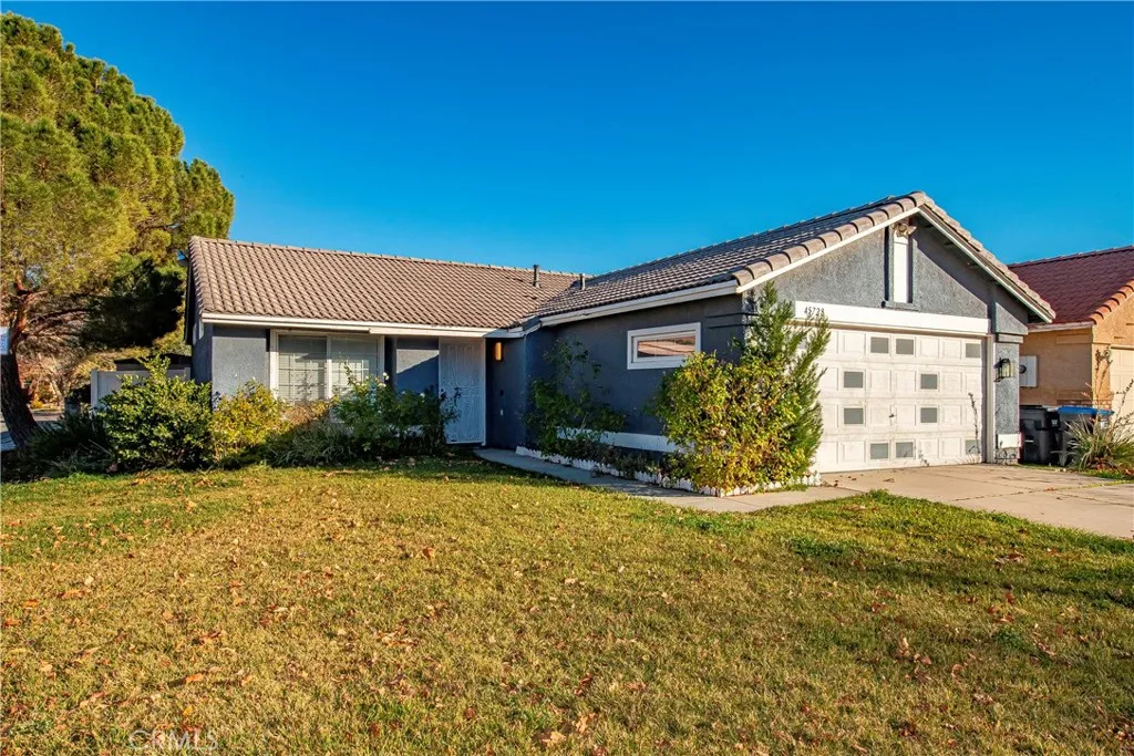 45728 Balmoral Court, Lancaster, California 93534 home-pic-3