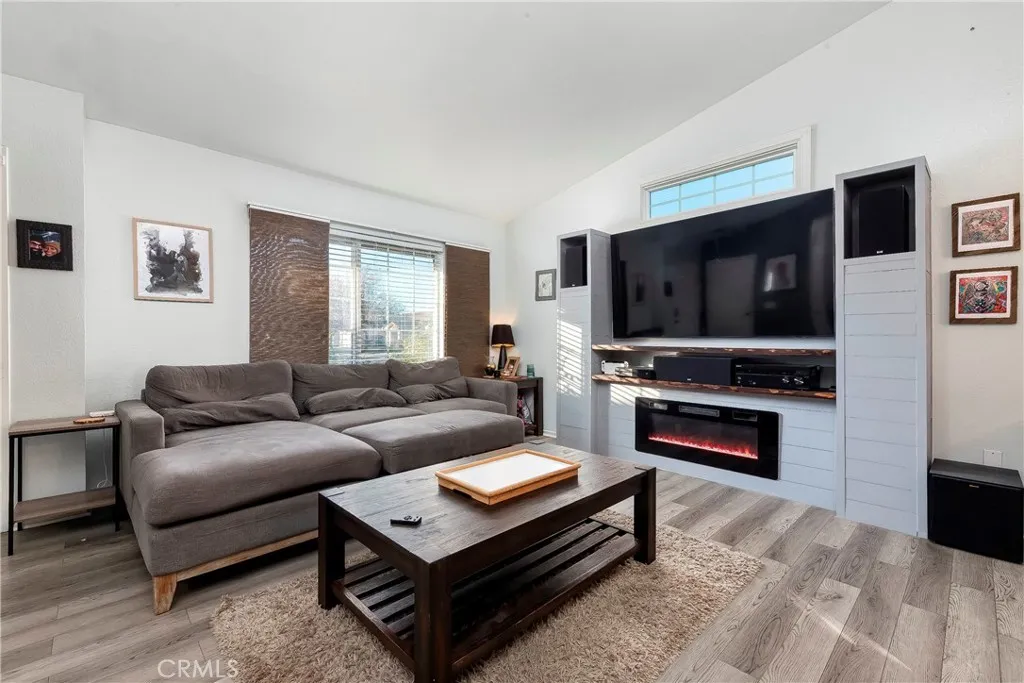 45728 Balmoral Court, Lancaster, California 93534 home-pic-8
