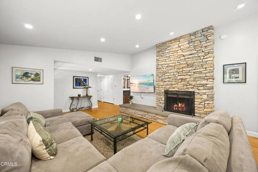 5524 Ocean View Boulevard, La Canada Flintridge, California 91011 home-pic-3