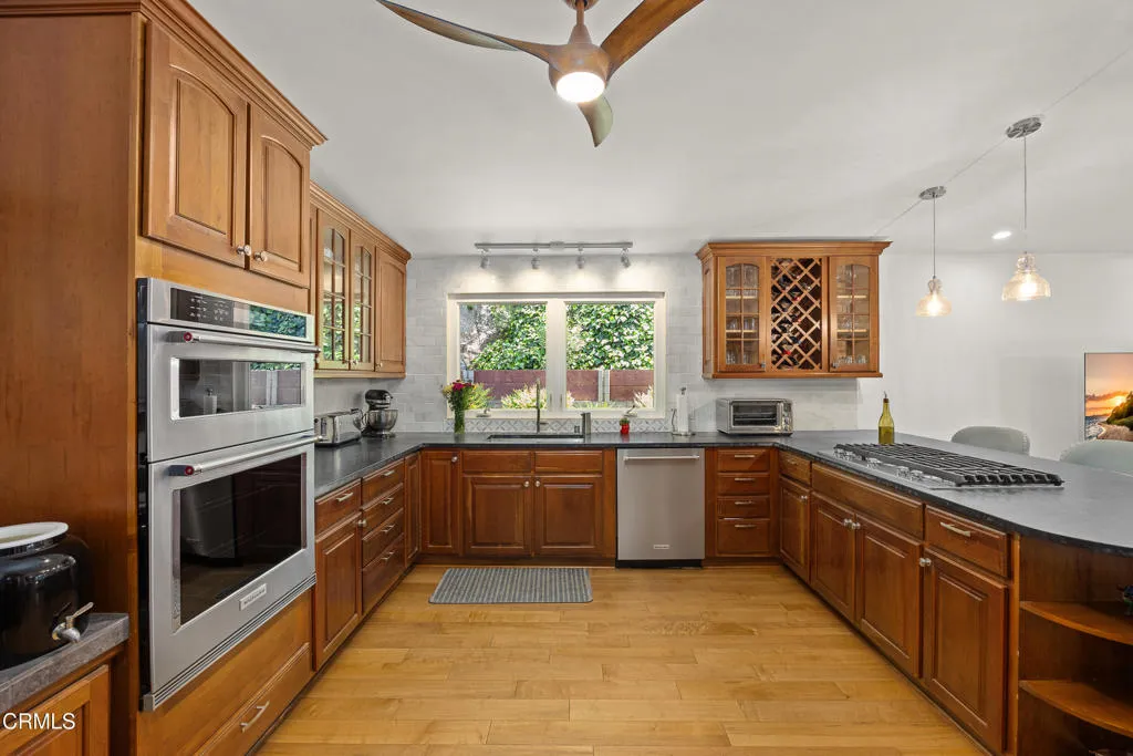 5524 Ocean View Boulevard, La Canada Flintridge, California 91011 home-pic-8