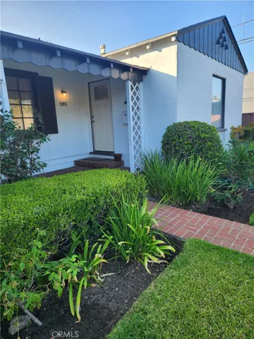 1185 Front House