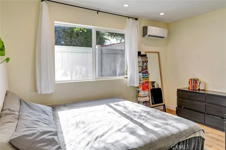 1185 Hauser Boulevard, Los Angeles, California 90019