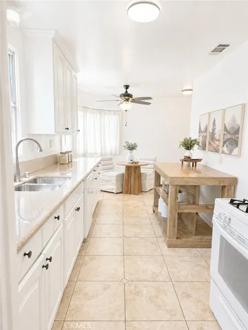 1185 Hauser Boulevard, Los Angeles, California 90019
