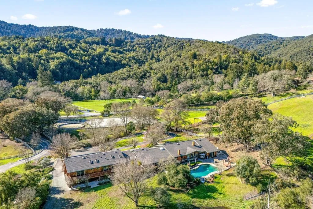 6915 Redwood Retreat Rd