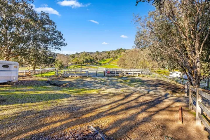 6915 Redwood Retreat Road, Gilroy, California 95020