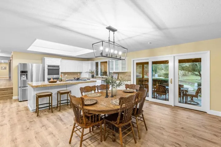 6915 Redwood Retreat Road, Gilroy, California 95020