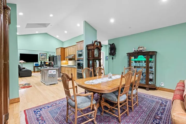 6915 Redwood Retreat Road, Gilroy, California 95020