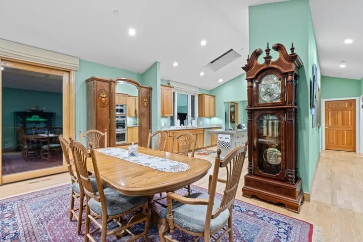 6915 Redwood Retreat Road, Gilroy, California 95020