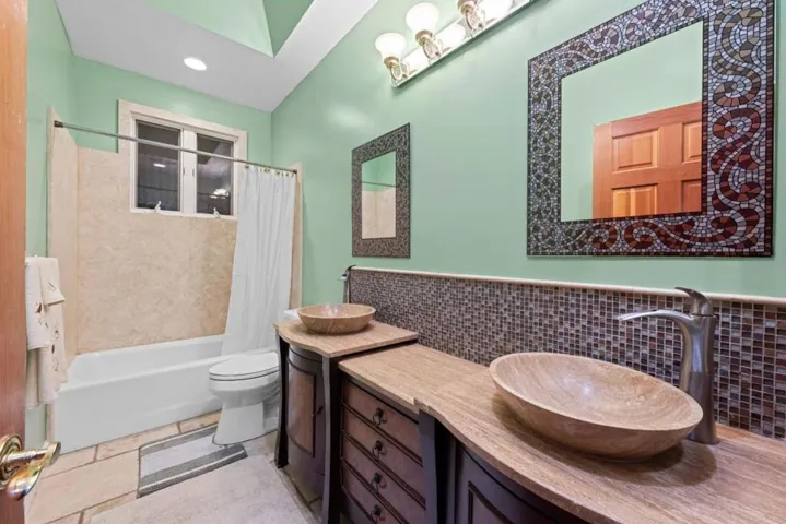 6915 Redwood Retreat Road, Gilroy, California 95020