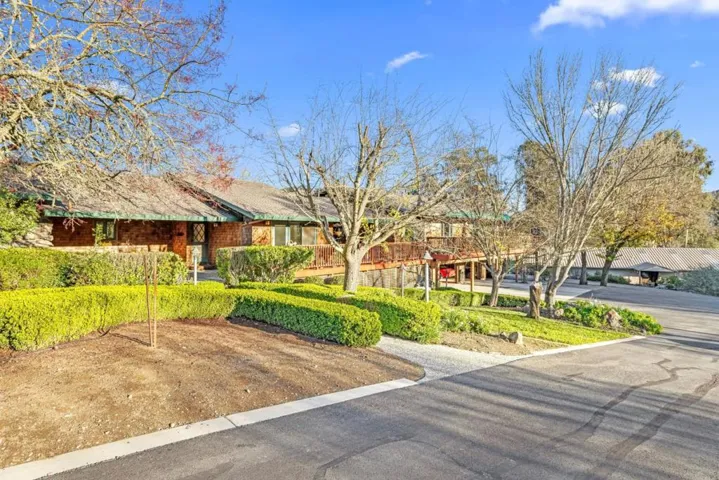 6915 Redwood Retreat Road, Gilroy, California 95020