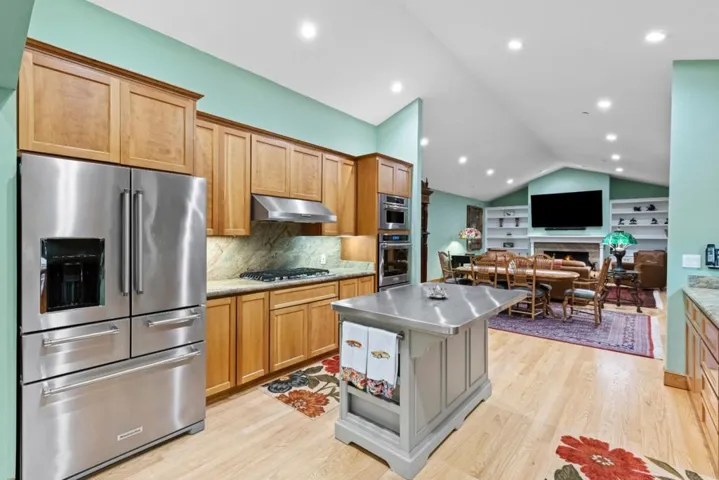 6915 Redwood Retreat Road, Gilroy, California 95020