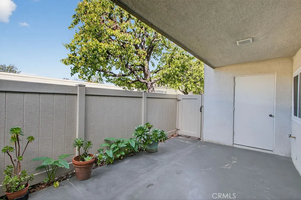 8777 Coral Springs Court 8c, Huntington Beach, California 92646 home-pic-6