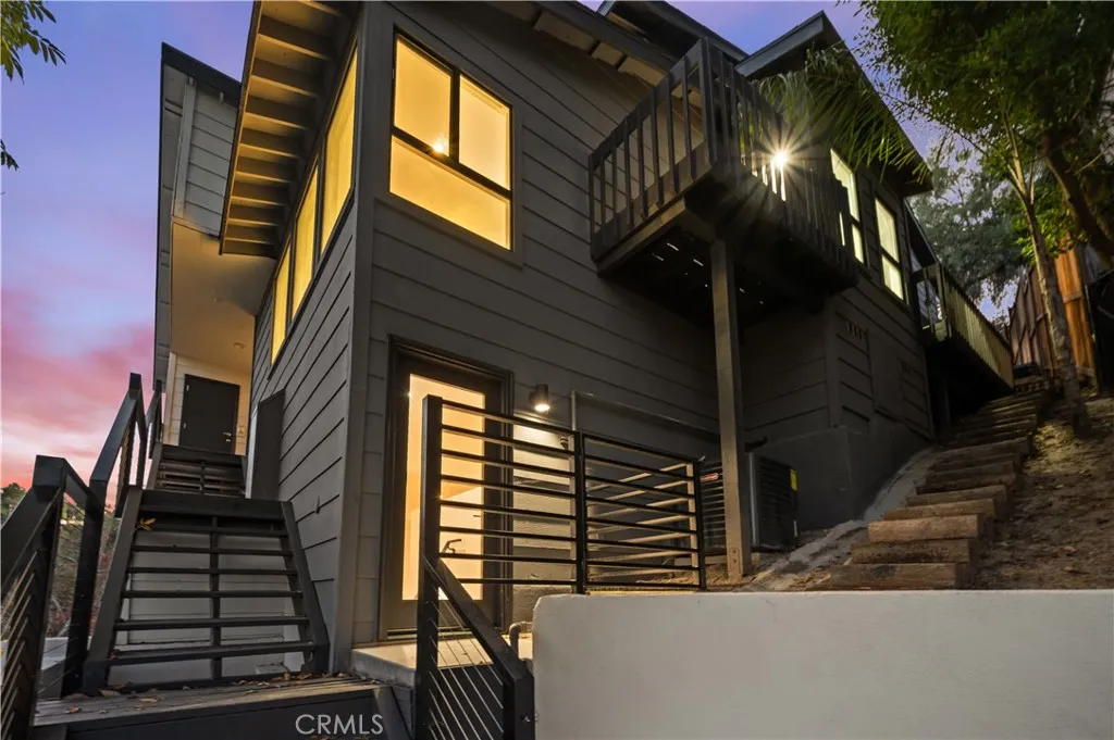 3947 Sumac Drive, Sherman Oaks, California 91403 home-pic-3