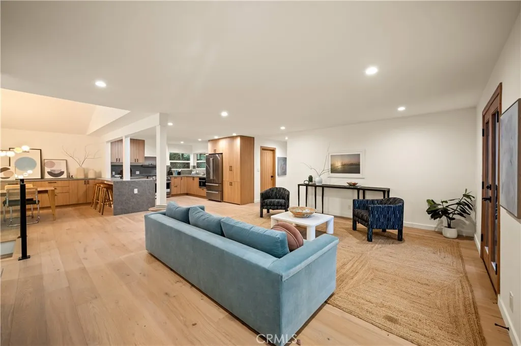 3947 Sumac Drive, Sherman Oaks, California 91403 home-pic-9