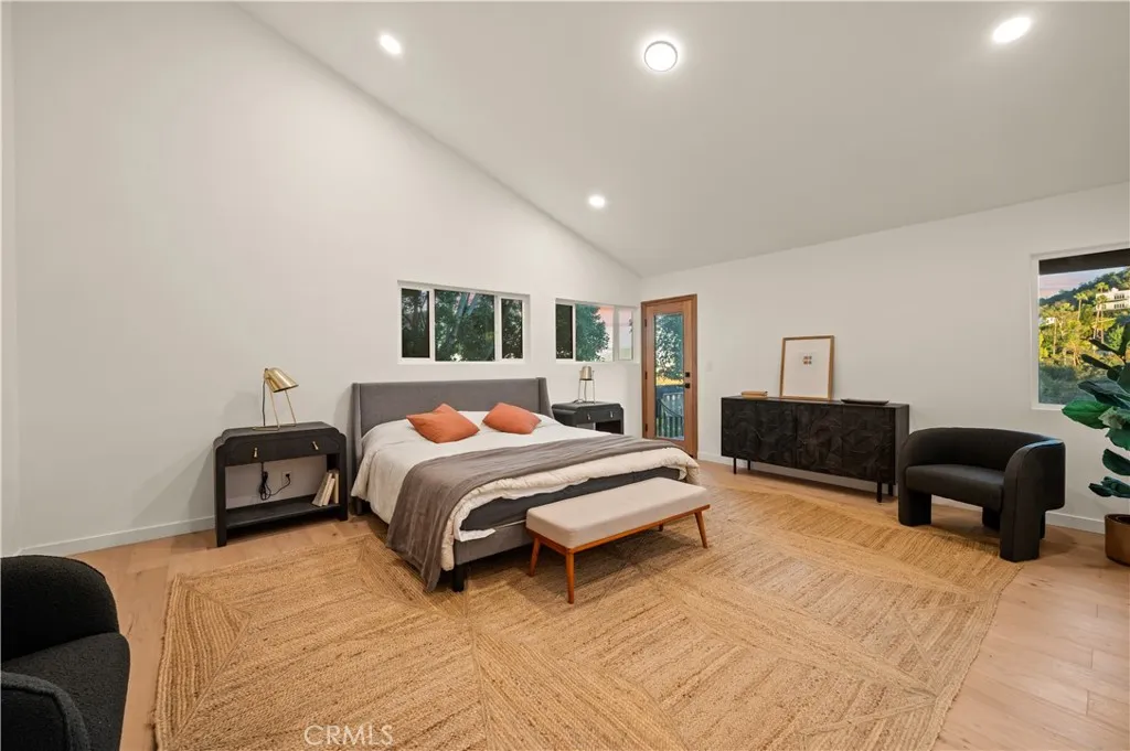 3947 Sumac Drive, Sherman Oaks, California 91403 home-pic-14
